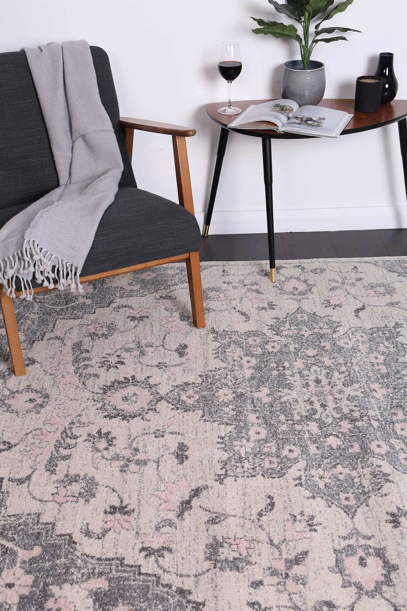 6ddelicate-madeleine-grey-ivory-rug-160x230_1-1